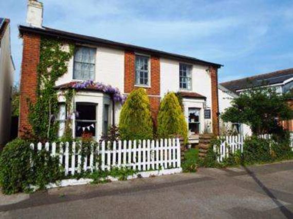 5 Bedroom Detached